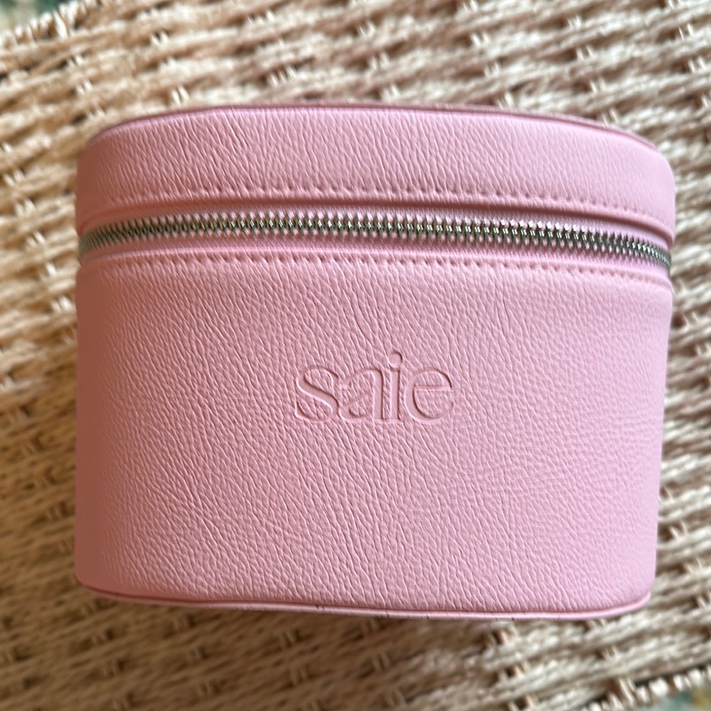BRAND NEW SAIE light pink mini vanity case